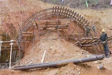 巴宜钢花管锚杆施工